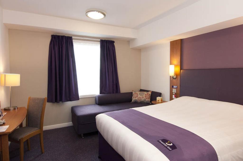 Premier Inn Cobham Собхэм Экстерьер фото