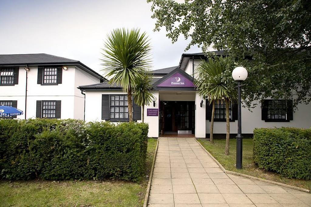 Premier Inn Cobham Собхэм Экстерьер фото